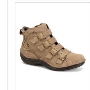 NIB Bionico Stone Orion Leather Bootie Size 8